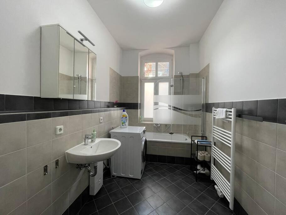 Lucky Stays Ls01 - Vollausstattung - Zentrum - Aufzug - Grosse Kueche - 2 Zimmer - Smart-Tv Magdeburg Eksteriør bilde